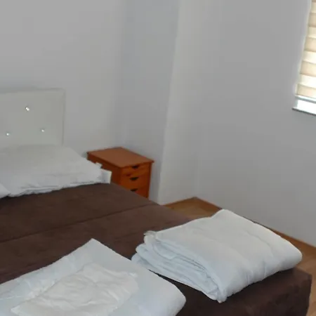 アパート Hasanovic_apartmani *